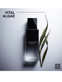 Le Soin Noir Lotion Essence