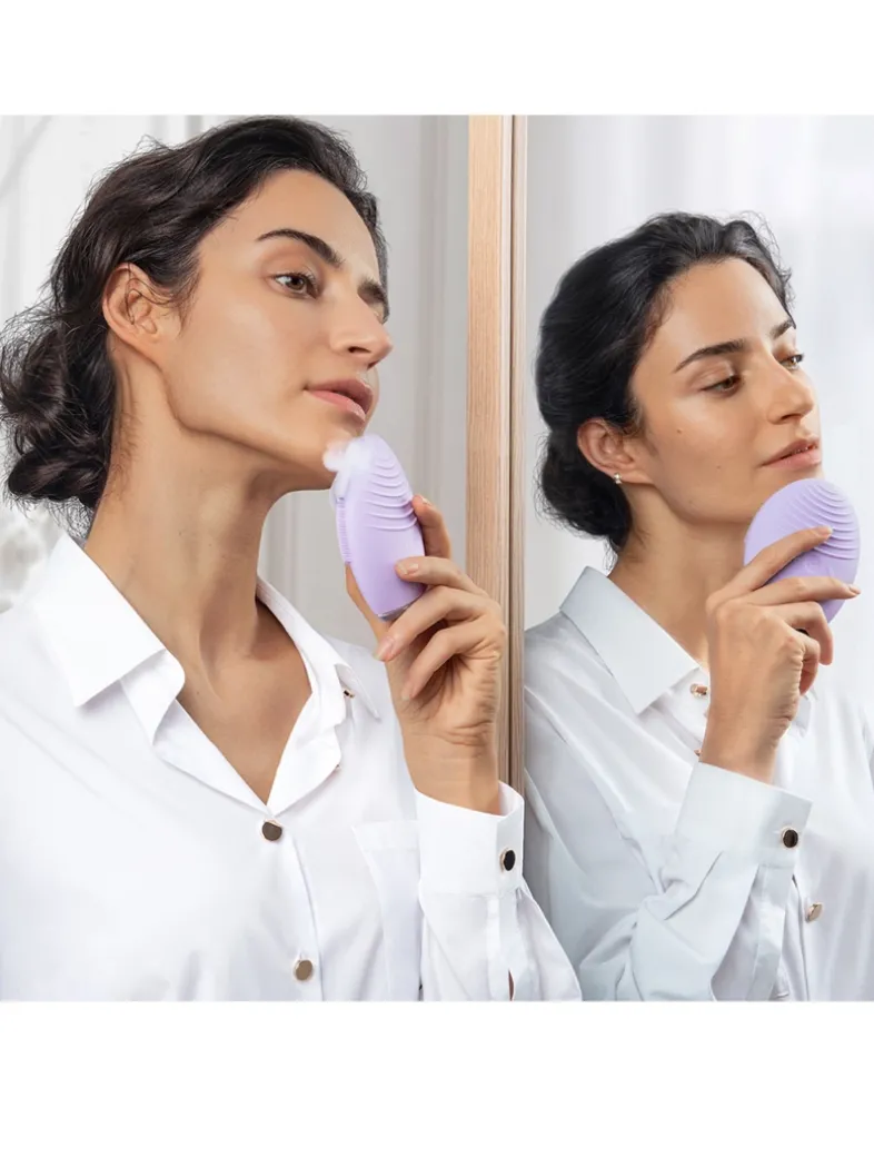 LUNA™ 4 Facial Cleansing & Firming Massage for Sensitive Skin